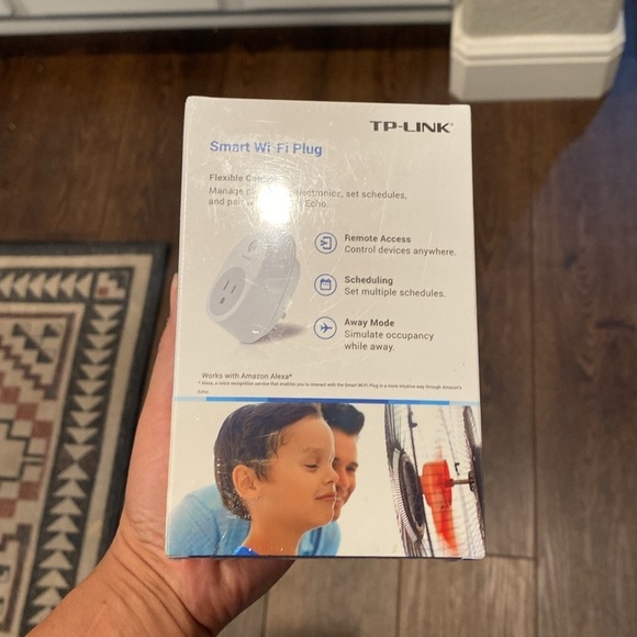 TP-Link HS100 Wi-Fi Smart Plug Kit - Picture 3 of 7